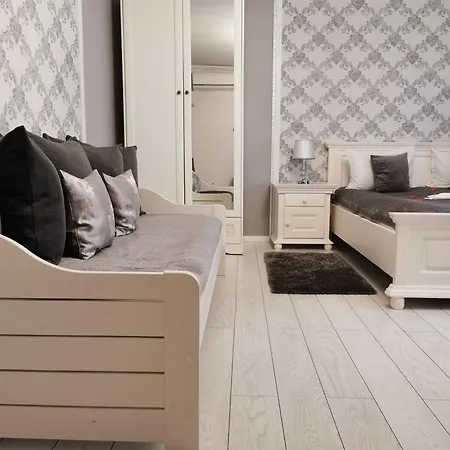 Select House *