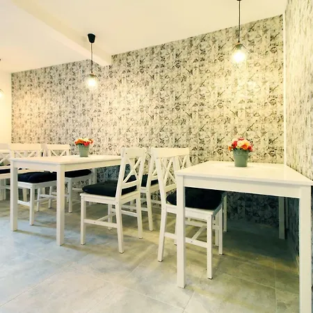 Select House