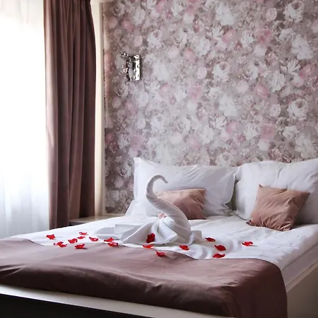 Select House Guest house *